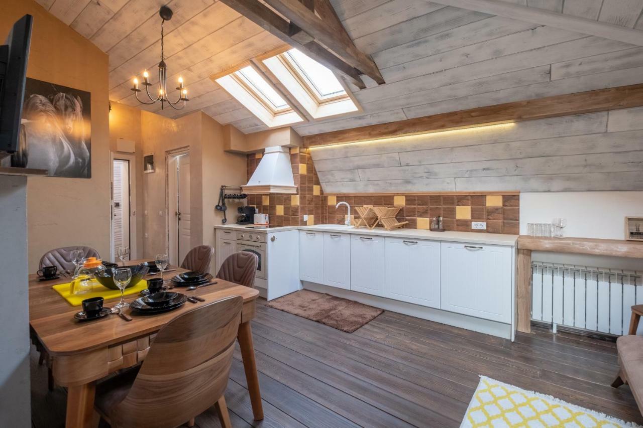 2-Bedroom Elegant Apartment In Mediterranean Style ソフィア エクステリア 写真