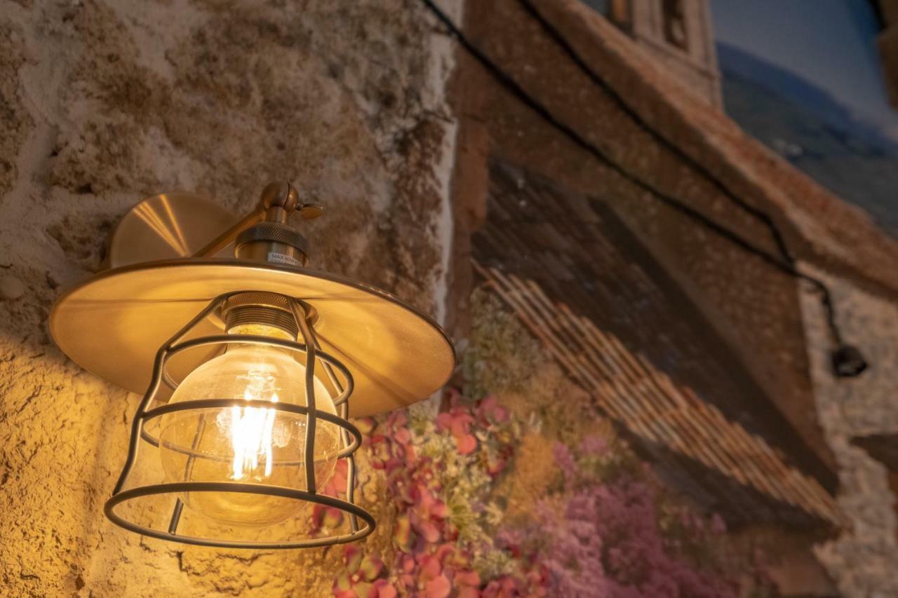 2-Bedroom Elegant Apartment In Mediterranean Style ソフィア エクステリア 写真